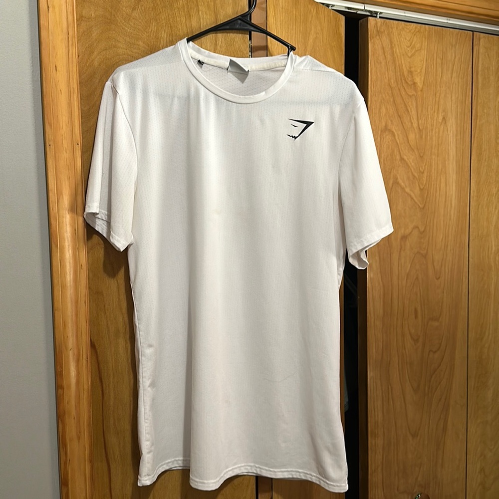 White short sleeve shirt